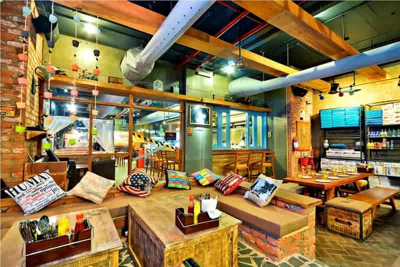 cabin cafe rookee